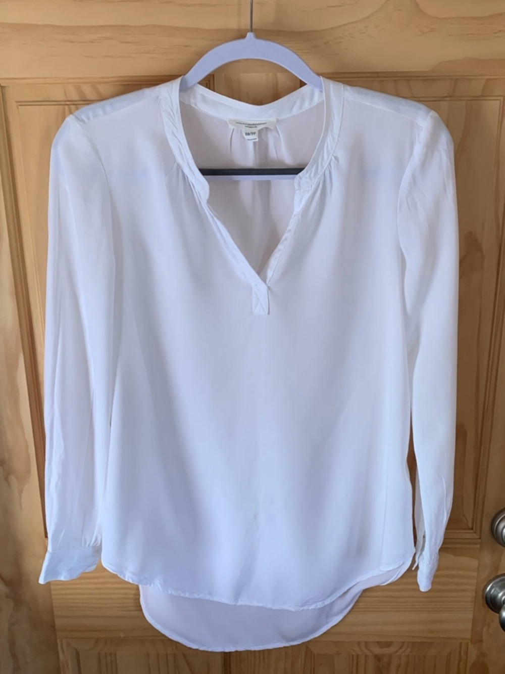 beachlunchlounge White Long-Sleeve Split V-Neck Sheer XS Blouse Coverup Rayon